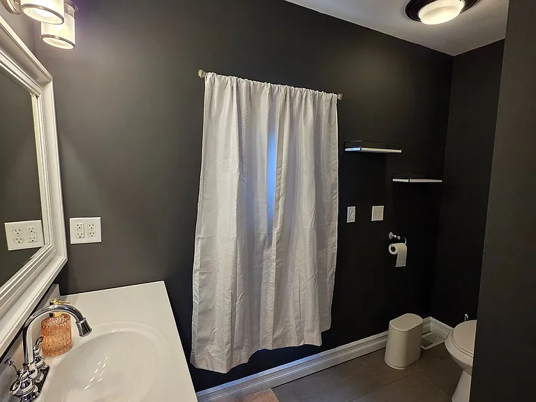 149 Adam St — Photo 36