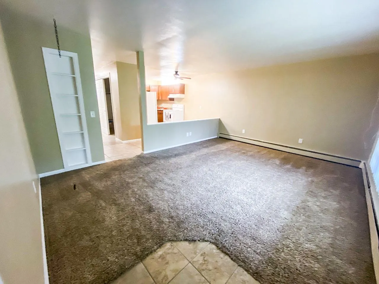 2 bed, 880 sqft, $1,415 — Photo 2