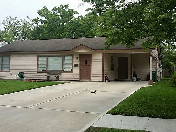 2nd image of 1620 San Jacinto Dr