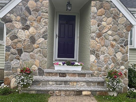 5th image of 123 High St