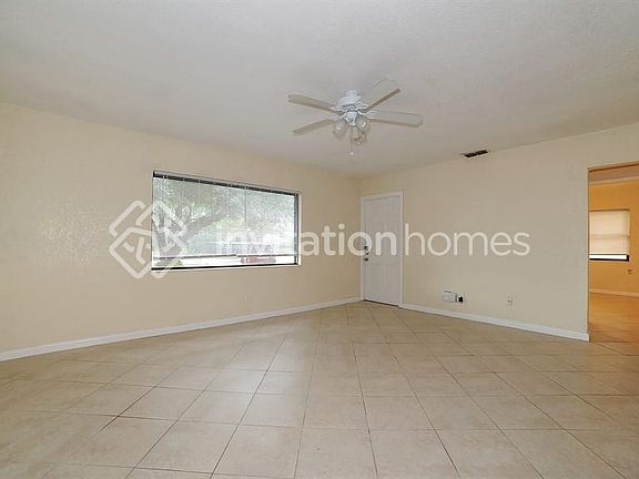 3rd image of 4027 30th Ave N