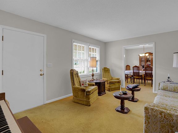 5th image of 5204 Glenmount St