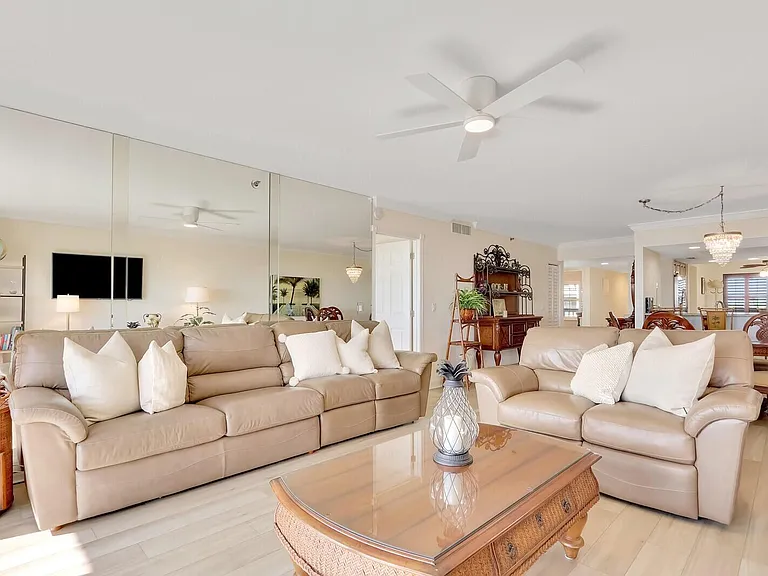 1055 Ocean Dr #403 — Photo 6