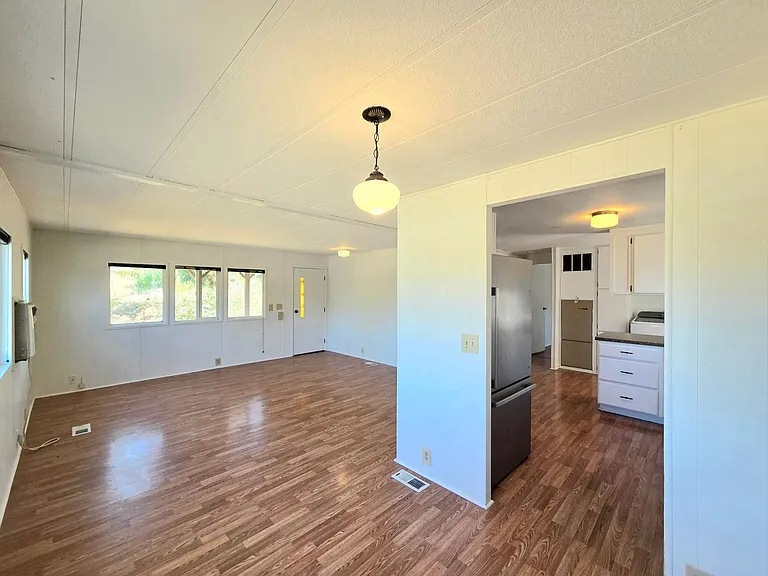 1529 NW Avon Ct — Photo 12