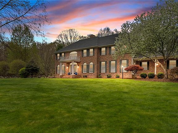 3rd image of 80 Pheasant Dr