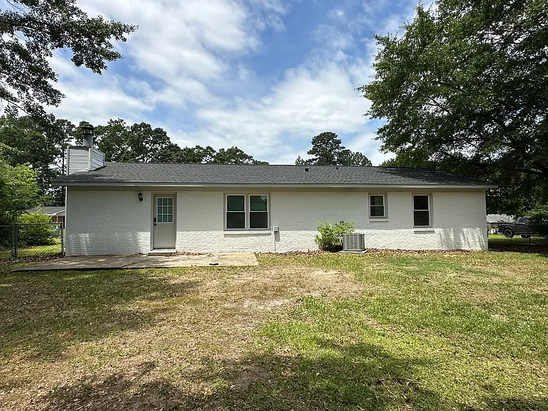 975 Lisa Ave — Photo 21