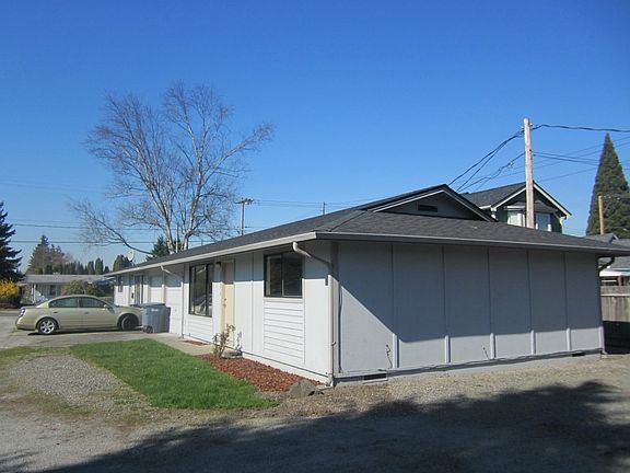 2nd image of 709 13th St SE