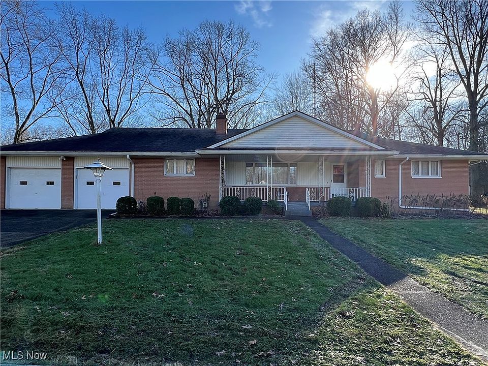 1st image of 532 Champion Ave E