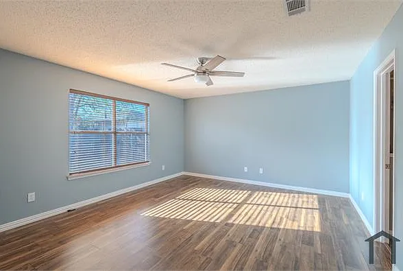 1008 Lake Trail Dr — Photo 8