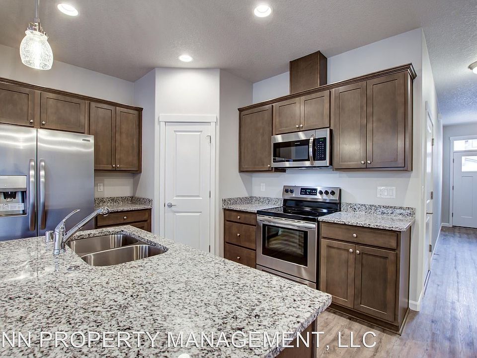 1st image of 5835 NE 56th Pl