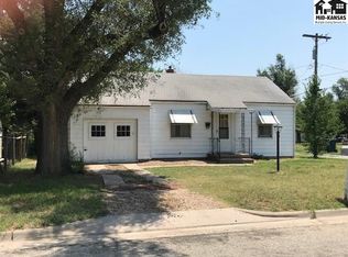 1016 N Van Buren St, Hutchinson, KS 67501