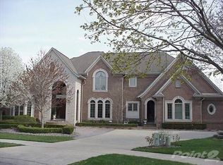 3958 Woodglen Ct, Shelby Township, MI 48316