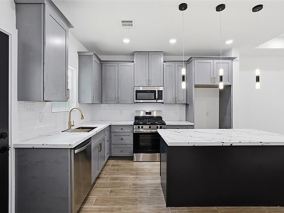 4th image of 5515 Elm Springs Dr