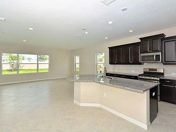 4th image of 7024 White Willow Ct