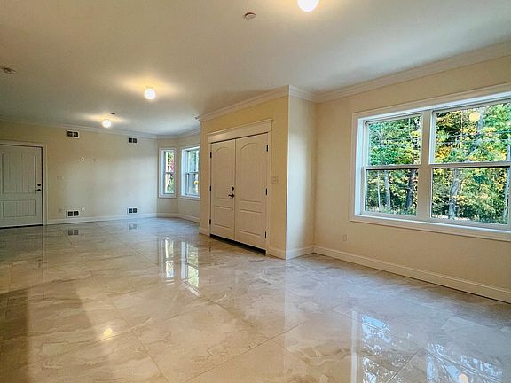 3rd image of 11 Herbert St #1F