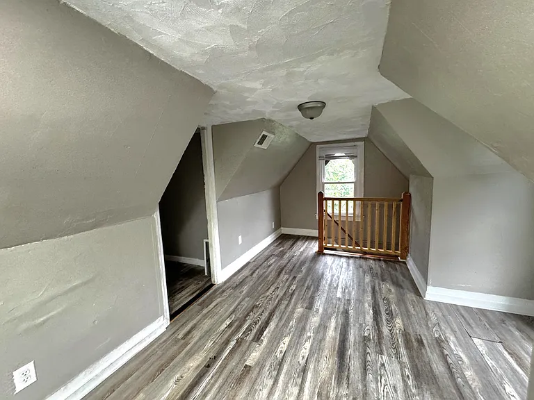 311 S 4th St #2 — Photo 9
