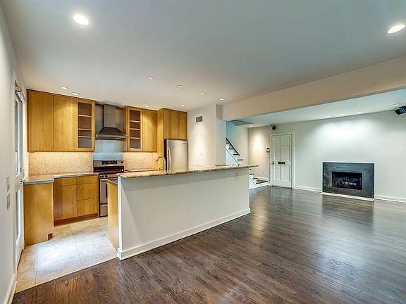 5th image of 6449 Oriole Dr #6449