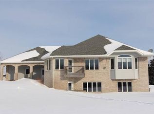 1608 Pebble Creek Dr, Sartell, MN 56377