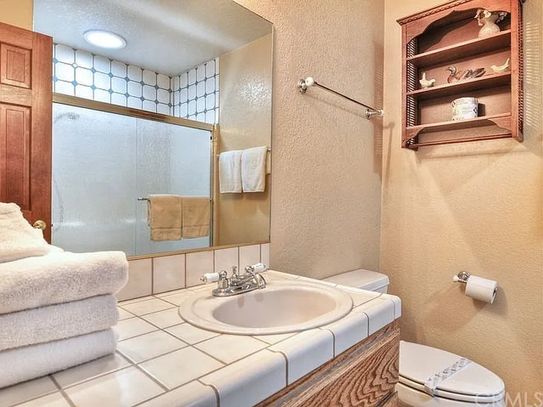 1167 Alameda Dr — Photo 17