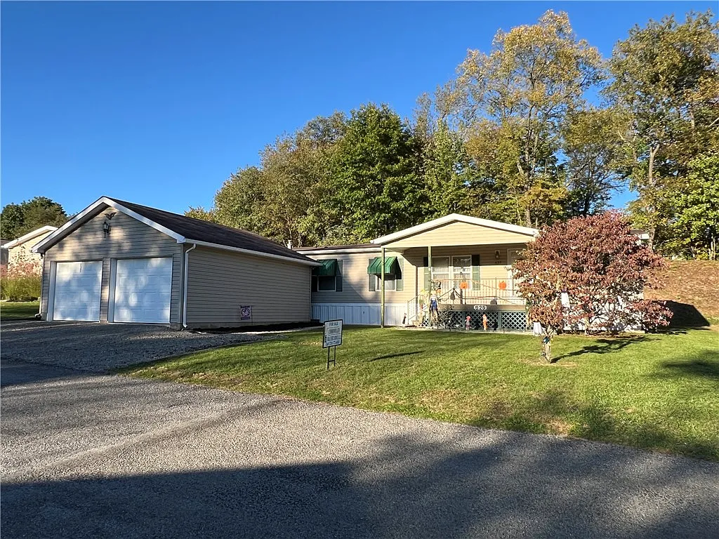 625 Deana Way photo 1