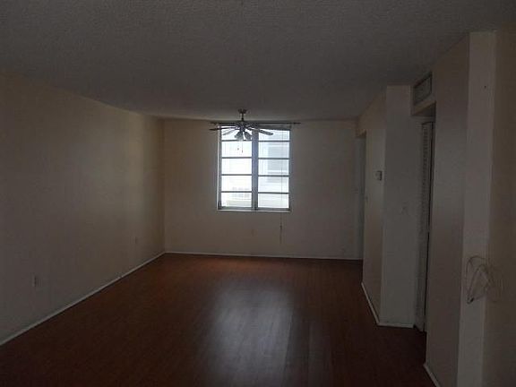 3rd image of 1732 Meridian Ave APT 602