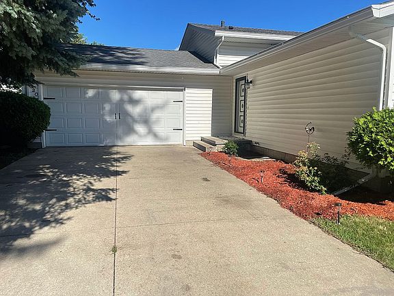 4th image of 320 Barnett Dr