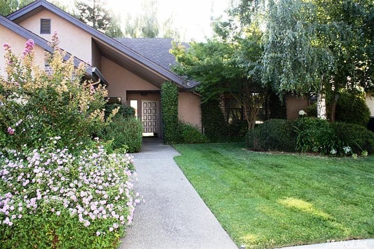 1st image of 19392 Deer Trail Dr