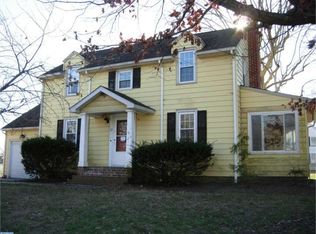 33 E Pittsfield St, Pennsville, NJ 08070