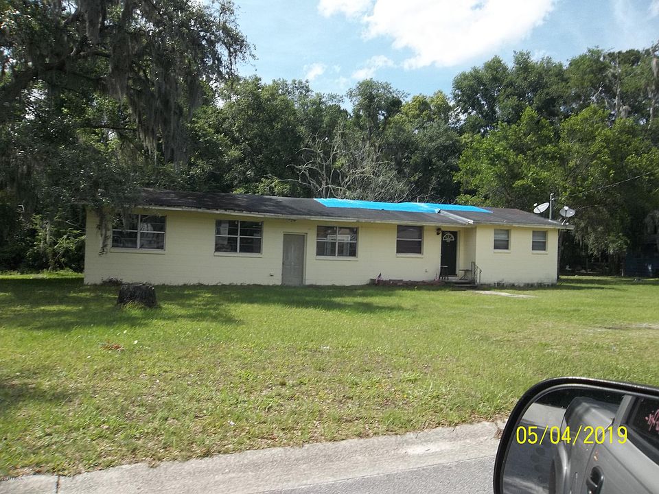 1st image of 1204 East St