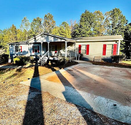 2nd image of 1844 Burnette Rd