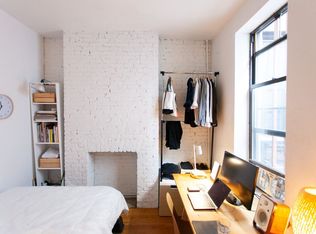 369 S 4th St #2Q, Brooklyn, NY 11211