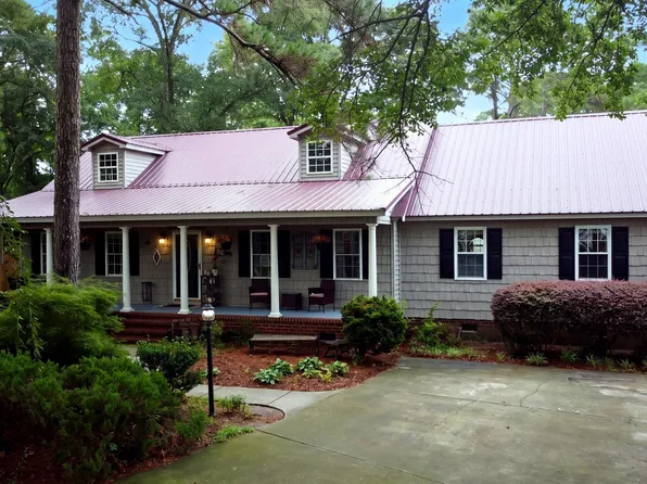 103 Wagon Circle, Seven Springs, NC 28578
