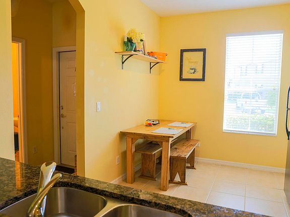 5th image of 117 Aston Grande Dr
