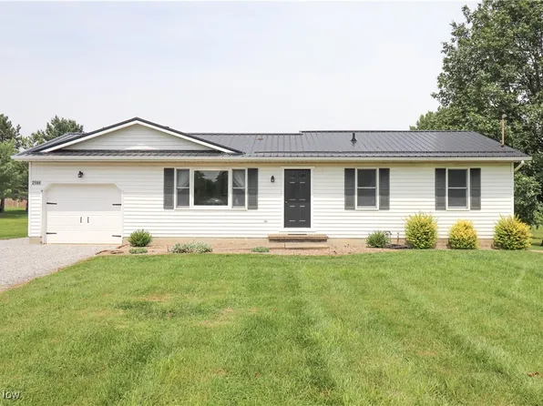 2588 Fulton Rd, Creston, OH 44217