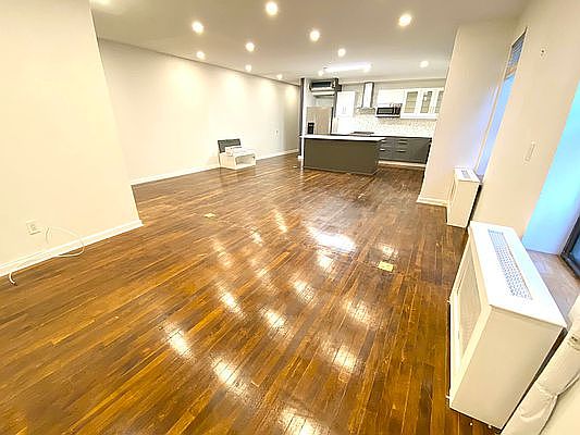 3rd image of 189 8th Ave #2B