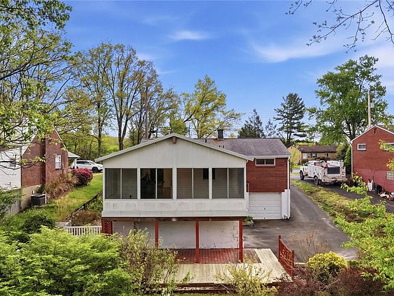 3rd image of 443 Eden Dr