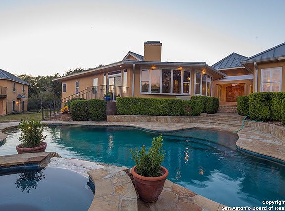 3rd image of 20745 Wahl Ln