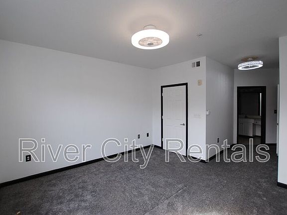 5th image of 8539 Gate Pkwy W Unit 1736