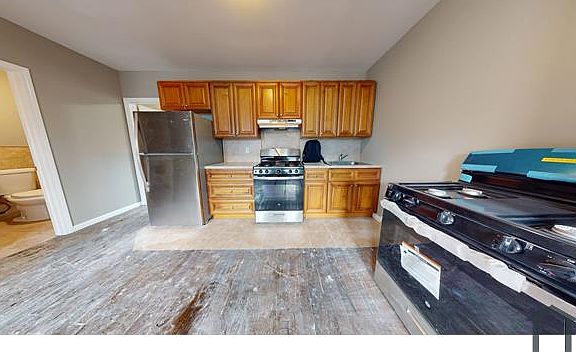 2nd image of 99 Wright St #1