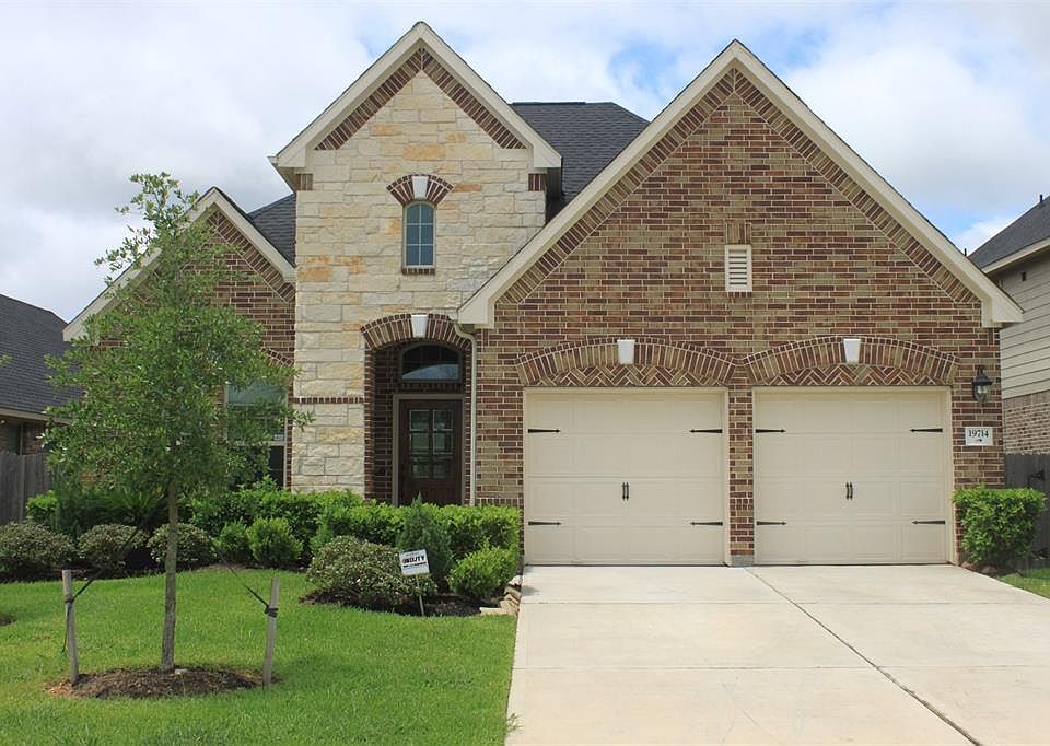 1st image of 18218 Linden Forest Ln