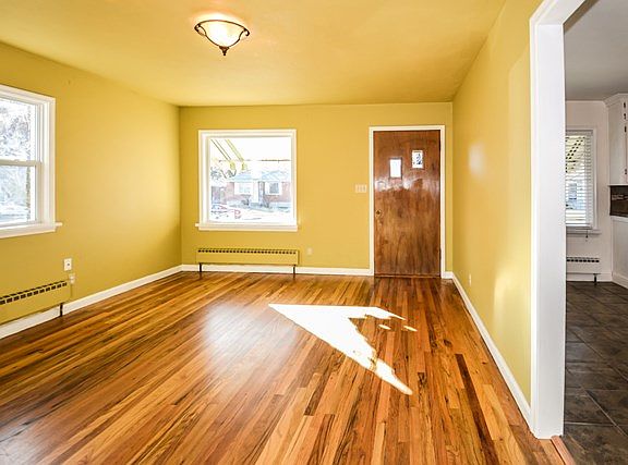 3rd image of 255 E 16th St