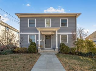 9 Lyons Place, New Rochelle, NY 10801