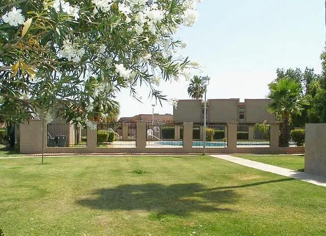 5244 W Lynwood St — Photo 20