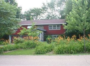 6121 NW North Hills Dr, Topeka, KS 66617