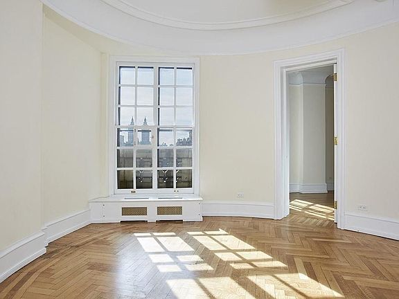 2nd image of 2109 Broadway APT 1393