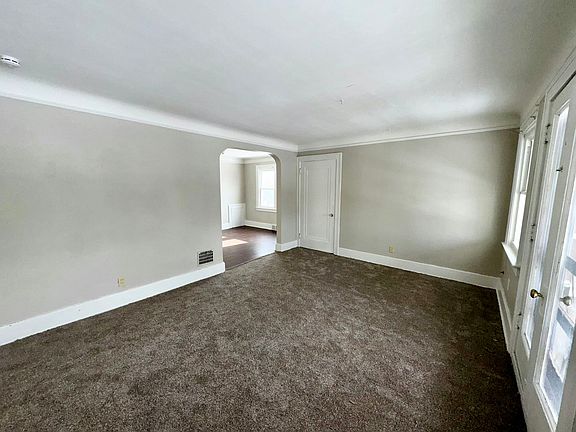 2nd image of 15702 Cherrylawn St