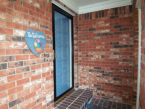 3rd image of 21307 Park Post Ln