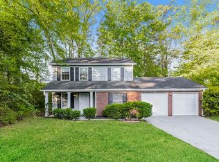 2213 Marbut Farms Gln, Lithonia, GA 30058