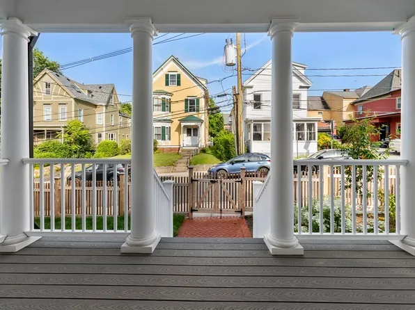 10 Sycamore St #10, Somerville, MA 02143