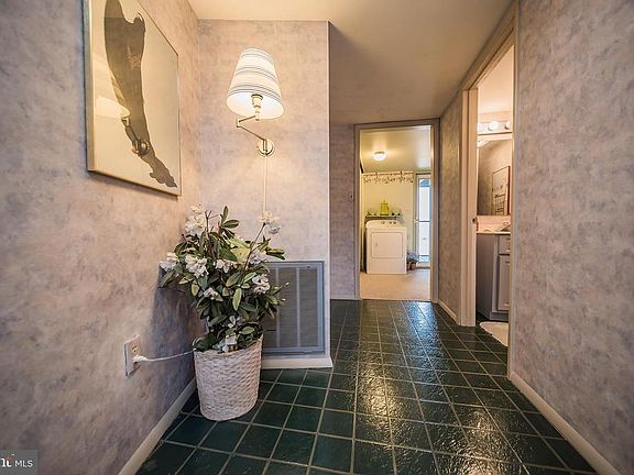 4th image of 5620 Rock Harbor Dr #6